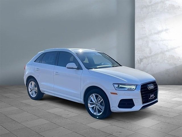 2016 Audi Q3 Premium Plus image 1