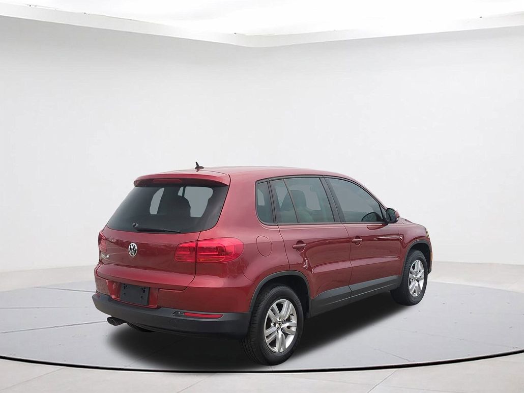 2012 Volkswagen Tiguan LE image 4