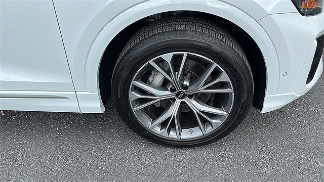 2024 Audi Q8 Premium Plus image 3
