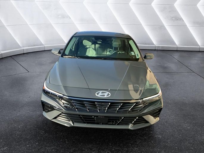 2025 Hyundai Elantra