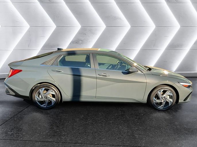2025 Hyundai Elantra