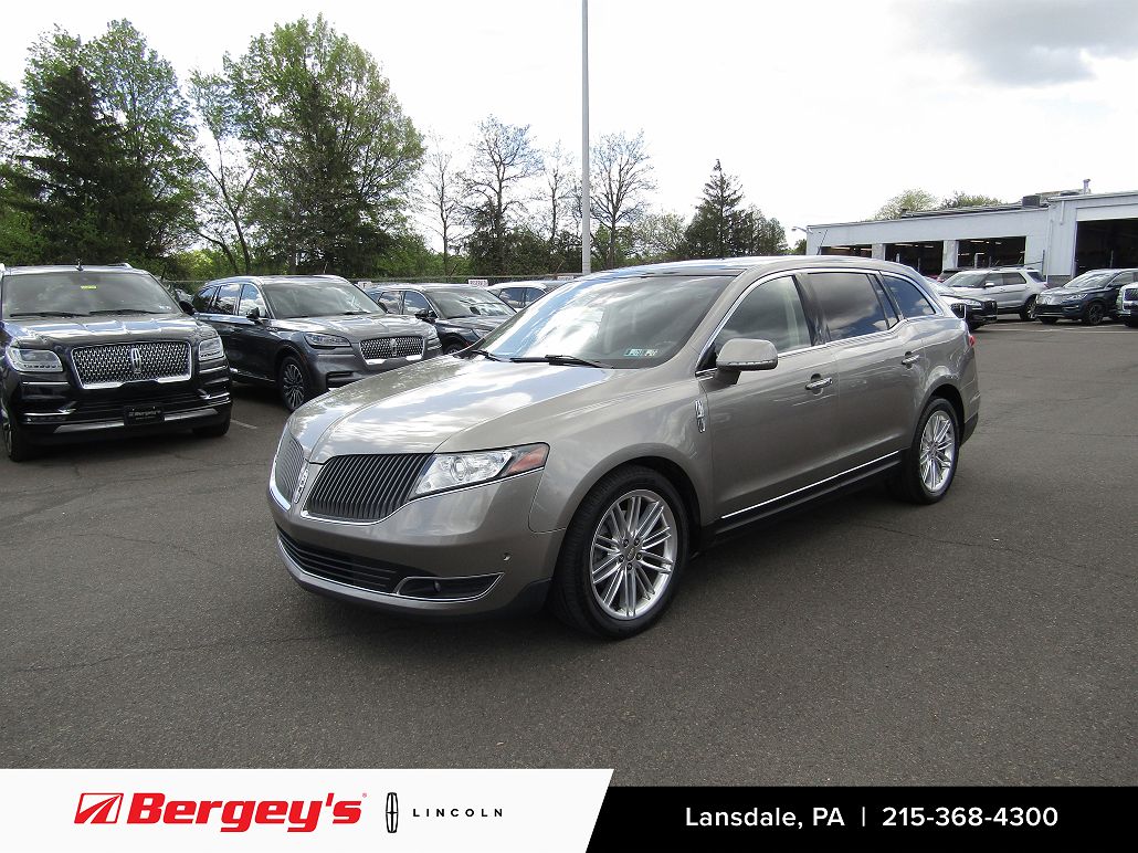 2016 Lincoln MKT null image 0