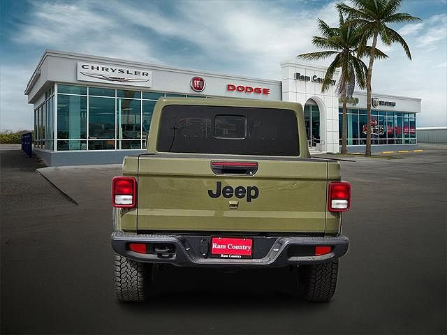 2025 Jeep Gladiator
