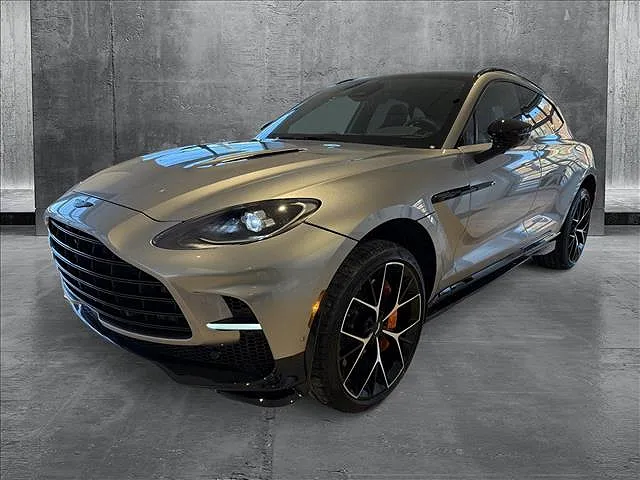 2025 Aston Martin DBX