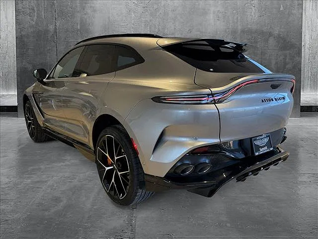 2025 Aston Martin DBX
