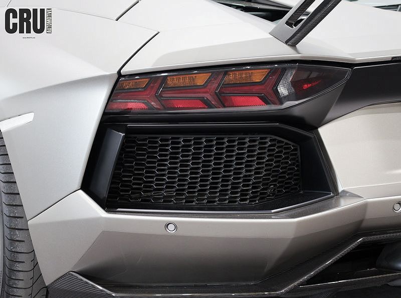 2016 Lamborghini Aventador LP700 image 19