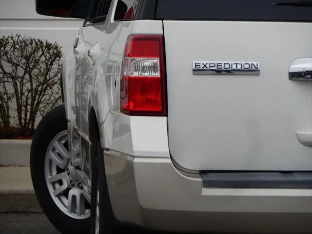 2008 Ford Expedition King Ranch image 0