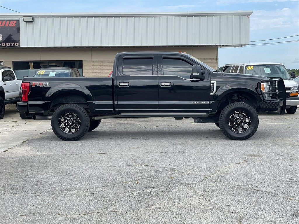 2018 Ford F-250 Limited image 3