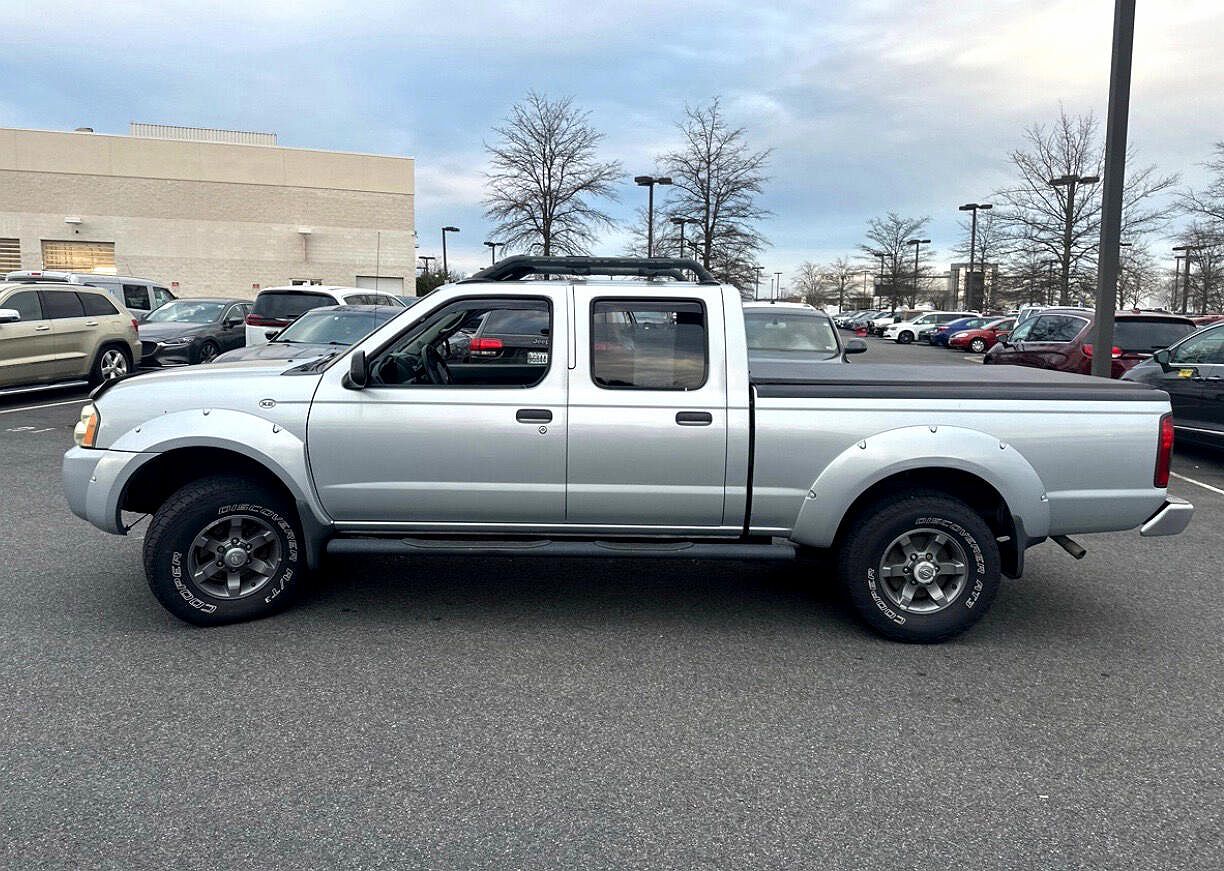 2003 Nissan Frontier XE image 8