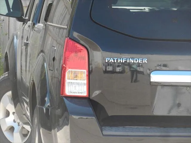 2008 Nissan Pathfinder S image 0