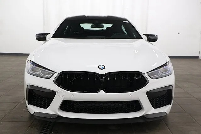 2025 BMW M8