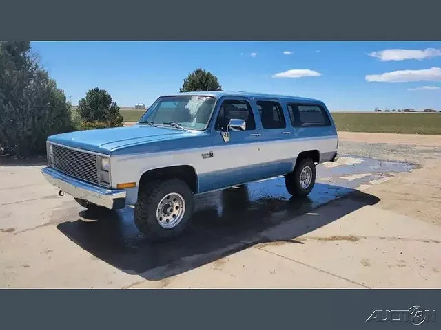 1987 Chevrolet Suburban 20