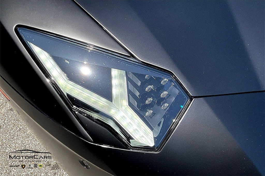 2012 Lamborghini Aventador LP700 image 20