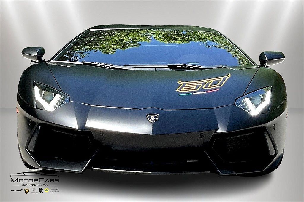 2012 Lamborghini Aventador LP700 image 2