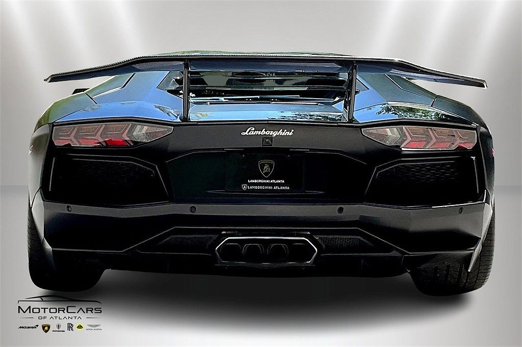 2012 Lamborghini Aventador LP700 image 3