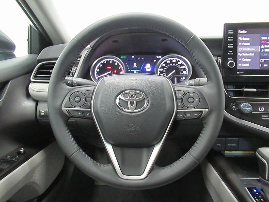 2021 Toyota Camry XLE photo 11