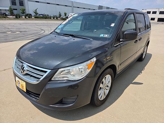 2012 Volkswagen Routan SE photo 7