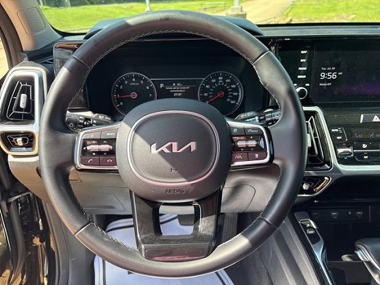 2022 Kia Sorento SX photo 9