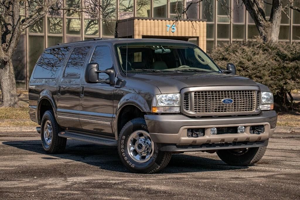 2003 Ford Excursion Limited image 0