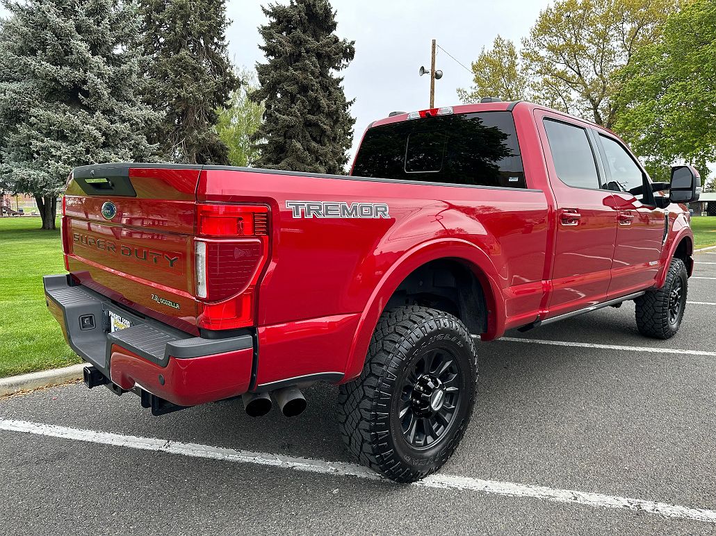 2022 Ford F-350 null image 2