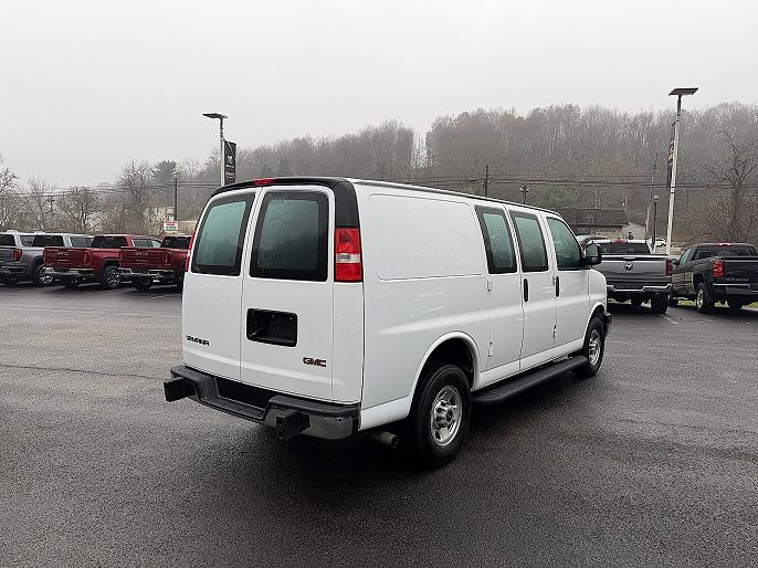 2023 GMC Savana