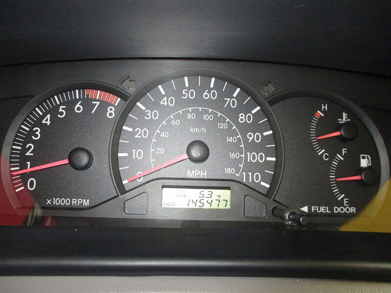 2005 Toyota Corolla CE image 13