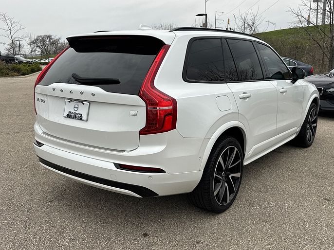2023 Volvo XC90