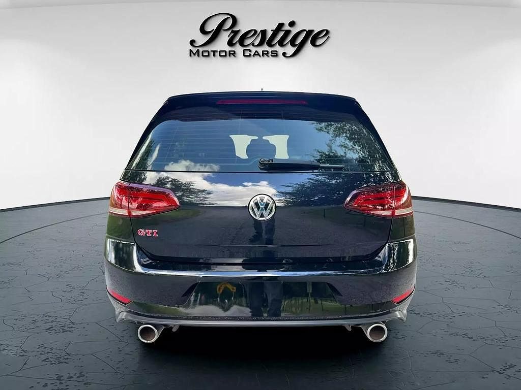 2019 Volkswagen Golf Rabbit Edition image 5