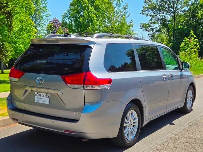 2012 Toyota Sienna