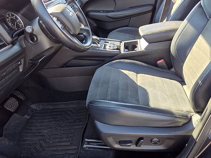 2024 Mitsubishi Outlander