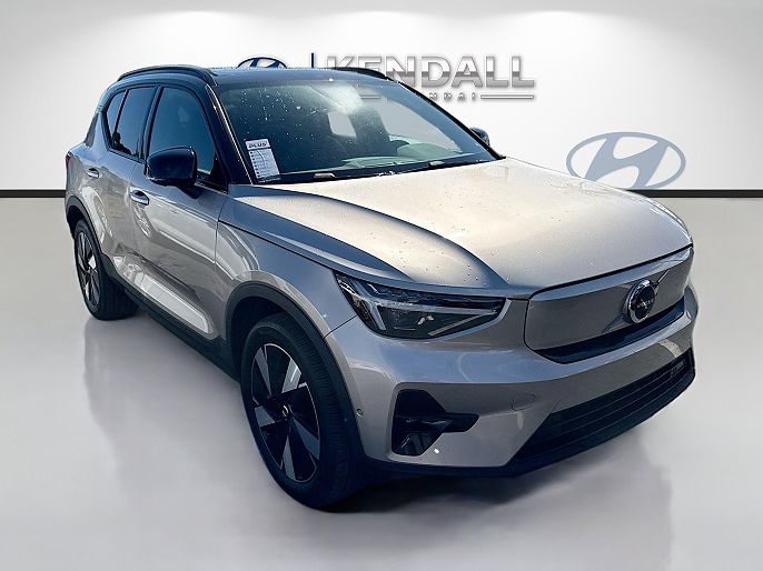 2024 Volvo XC40