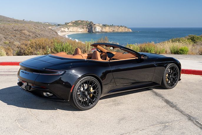 2025 Aston Martin DB12