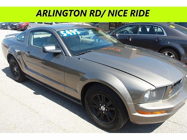 2005 Ford Mustang null image 0
