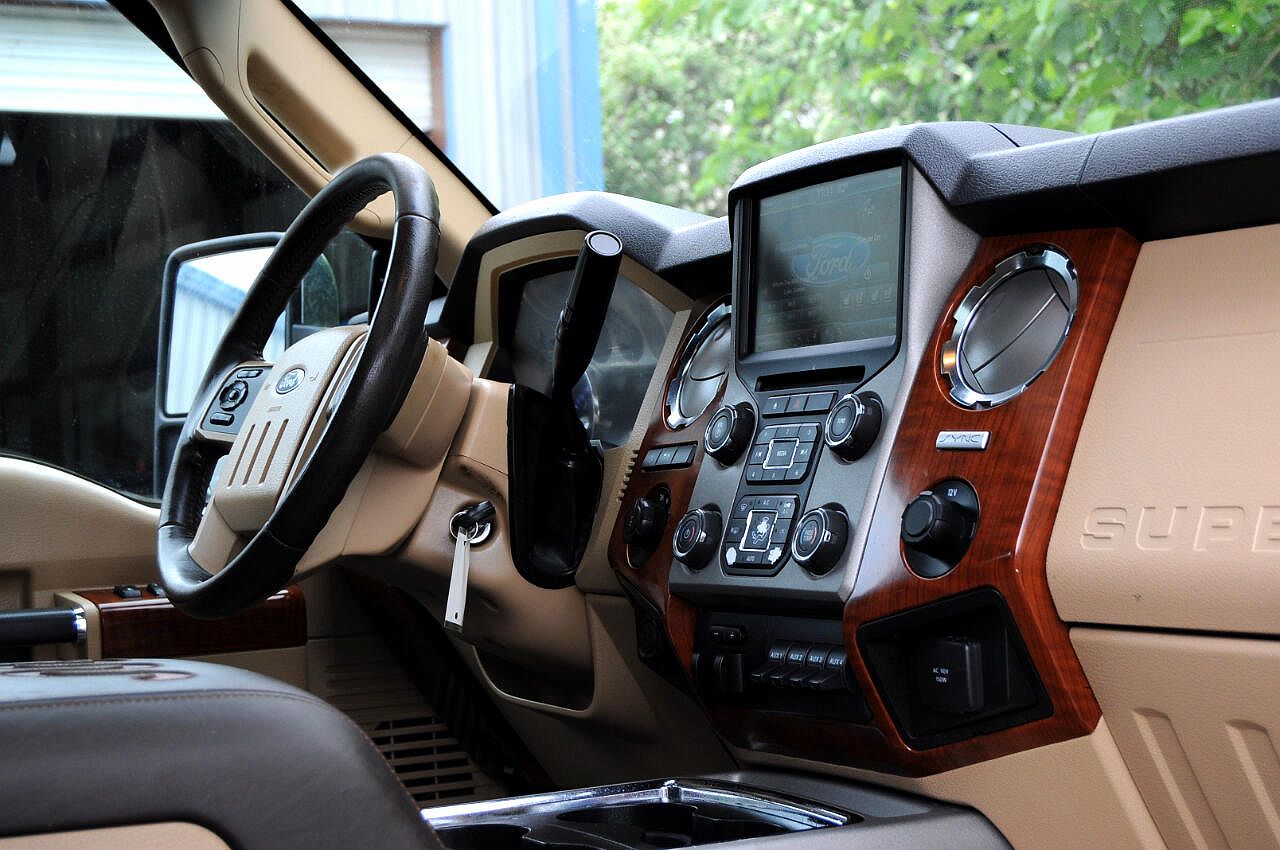2015 Ford F-250 King Ranch image 57