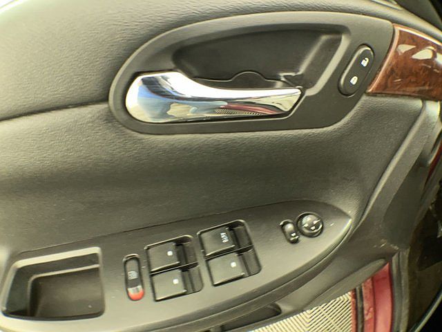 2006 Chevrolet Impala LT image 10