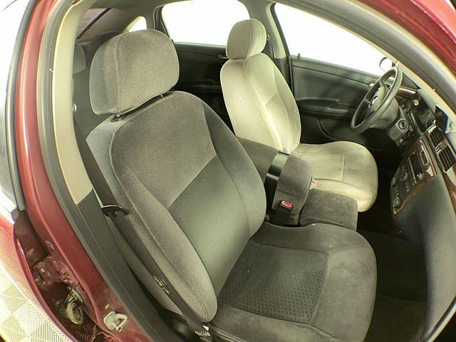 2006 Chevrolet Impala LT image 16