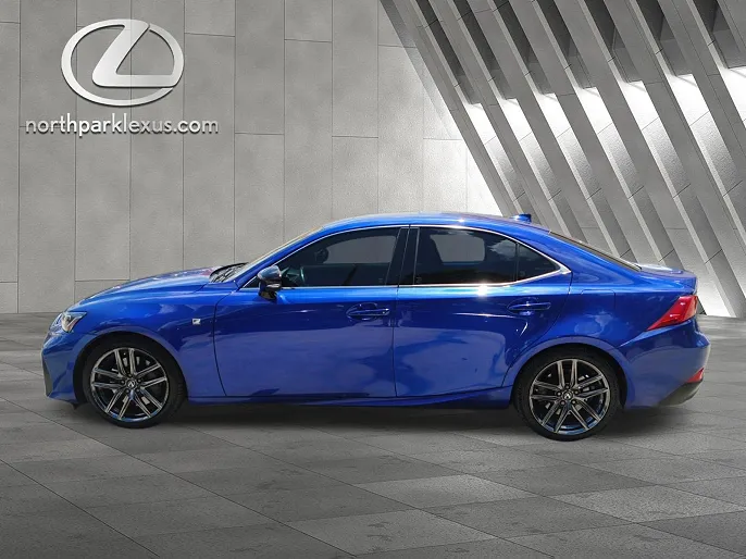 2020 Lexus IS