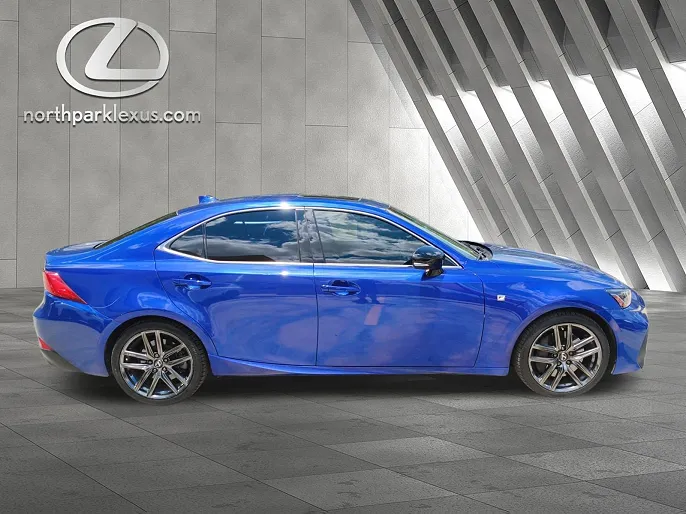 2020 Lexus IS