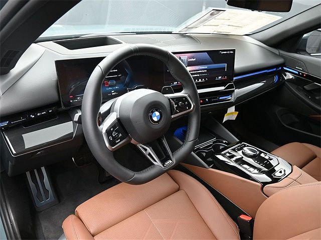 2024 BMW 5 Series 530i image 3