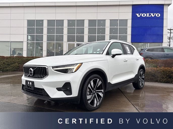 2023 Volvo XC40