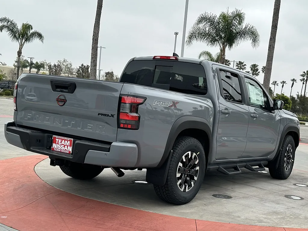 2024 Nissan Frontier PRO-X image 5