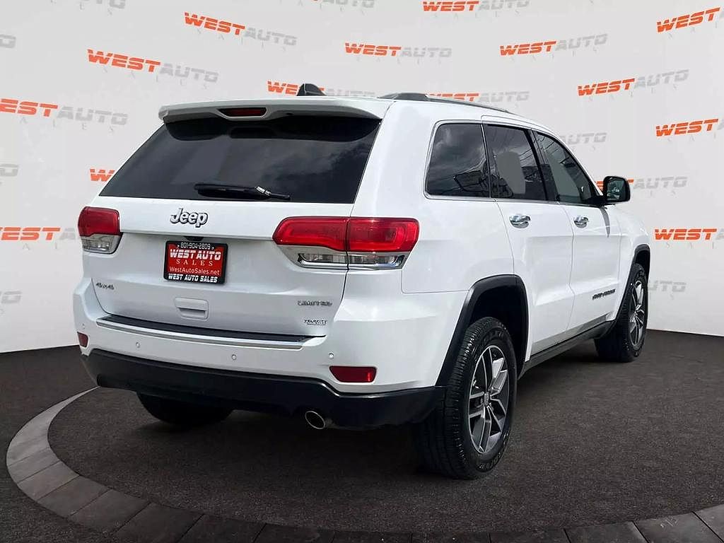 2018 Jeep Grand Cherokee Sterling Edition image 4