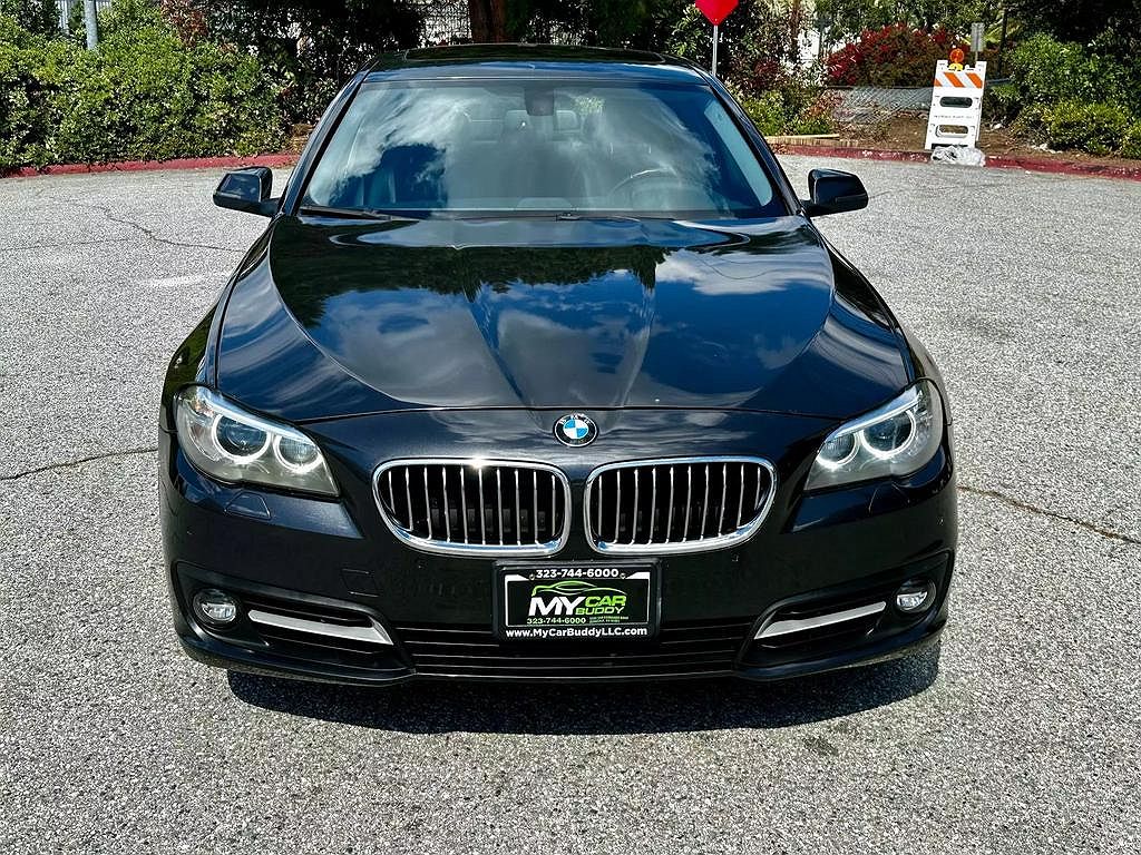 2015 BMW 5 Series 528i image 1