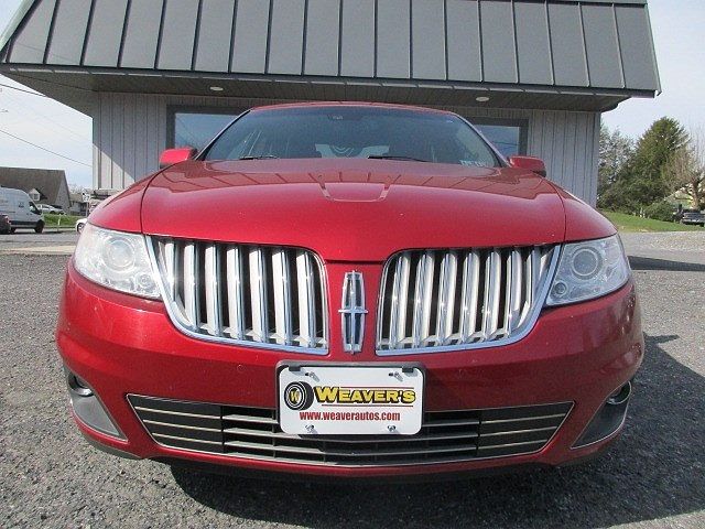 2011 Lincoln MKS null image 2