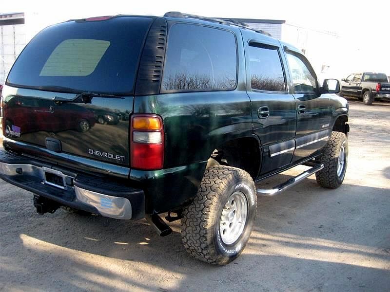 2002 Chevrolet Tahoe null image 4