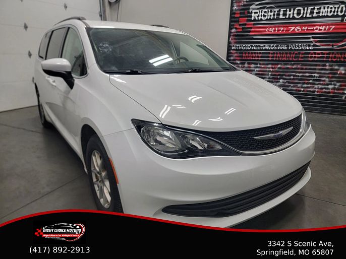 2020 Chrysler Voyager