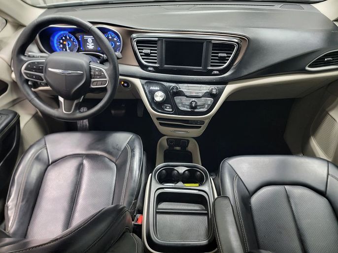 2020 Chrysler Voyager