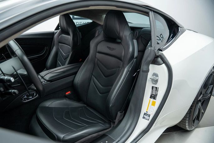 2019 Aston Martin DBS