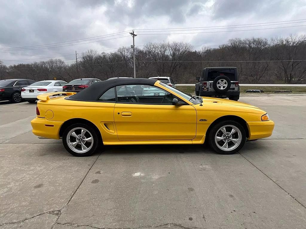 1998 Ford Mustang GT image 4