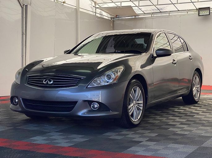 2012 Infiniti G37